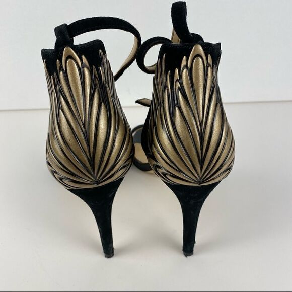 Katy Perry Angelic Suede Finish Stiletto - Picture 5 of 7